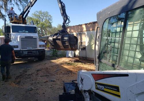 Emergency Tree Removal in Oldsmar, FL Caught on Camera